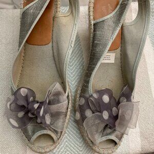 Ashleigh Dawson grey silk peeptoe wedges - size 8